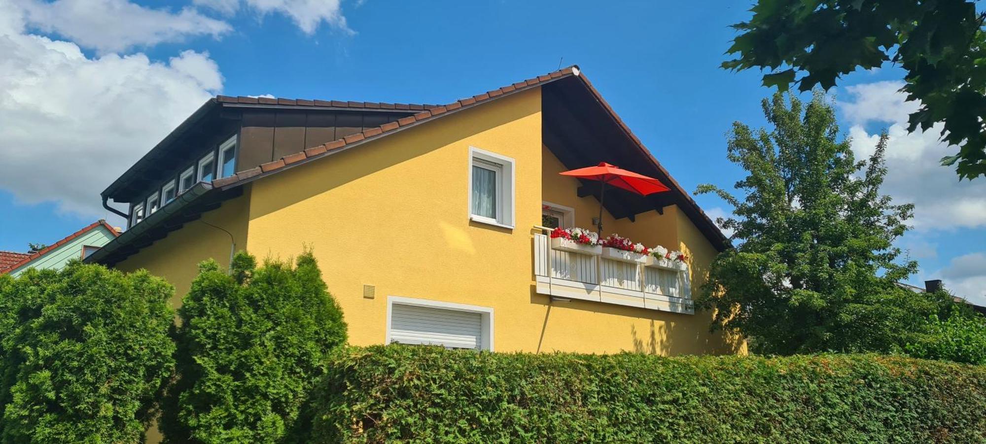 Gemuetliche 120 Qm Ferienwohnung Mit Balkon Adelsdorf Exterior photo